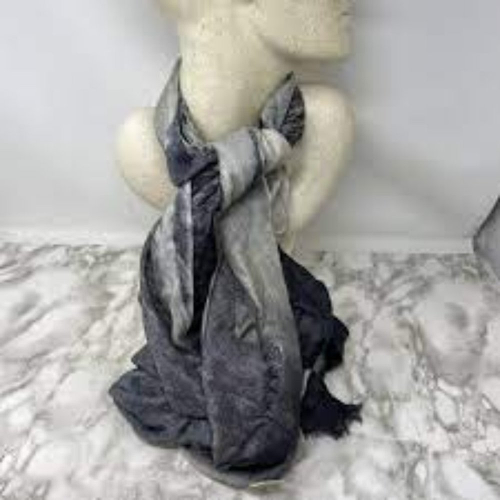 Tilo Scarf